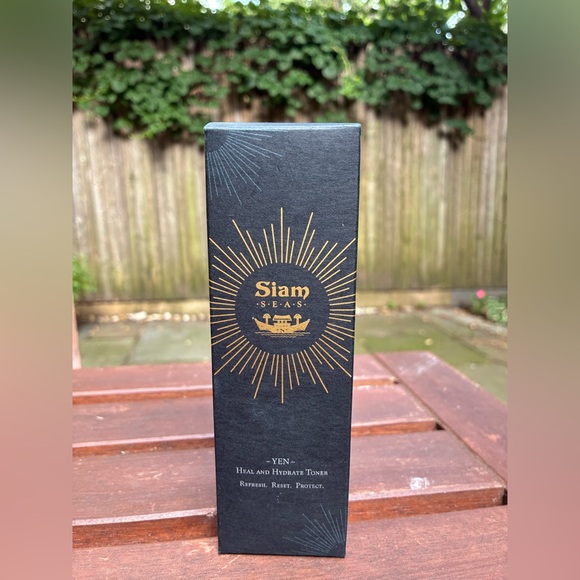 Other - Siam Seas Yen Heal and Hydrate Toner